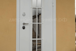 Пример установки входной двери со стеклом и терморазрывом